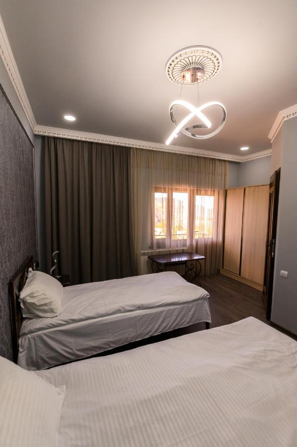 Karnel Hotel Sanain Exteriör bild