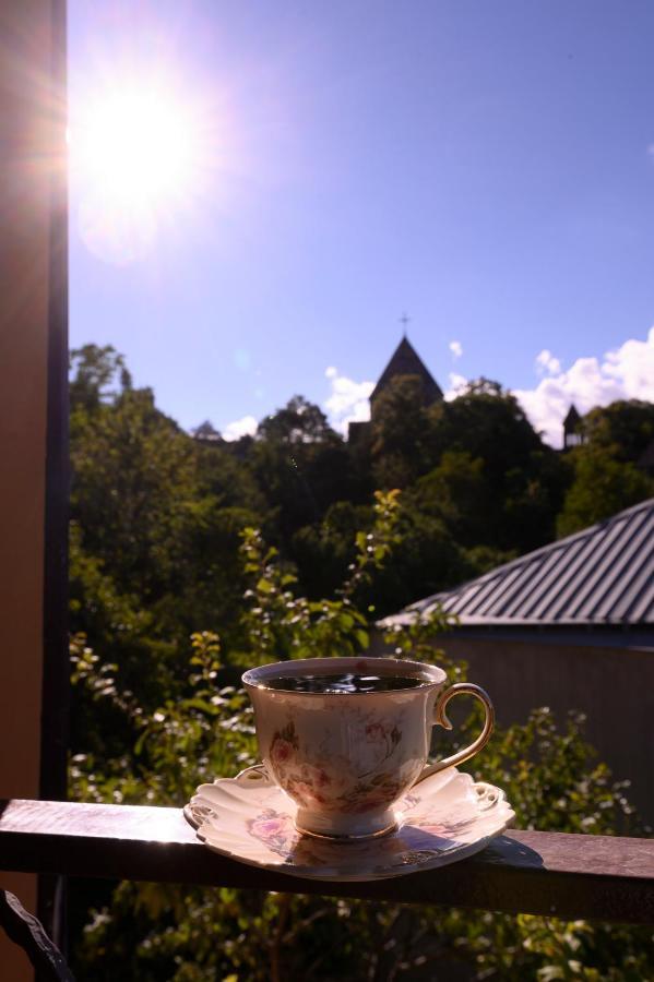 Karnel Hotel Sanain Exteriör bild